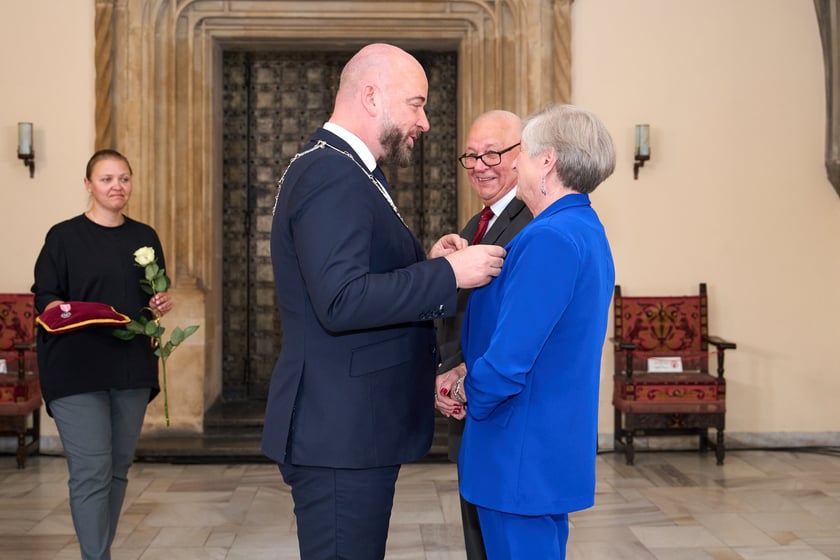 Prezydent odznaczył medalami pary z długoletnim pożyciem