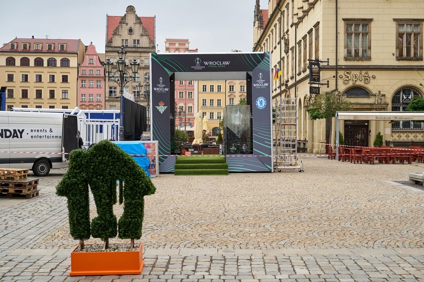 Fan Festiwal - trwają wielkie przygotowania w Rynku i na placu Wolności