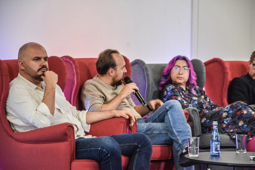 Debata o tożsamości ziem zachodnich i p&oacute;łnocnych. Centrum Historii Zajezdnia, 22.05.2025. Od lewej: Sławomir Sochaj, Zbigniew Rokita, dr hab. Karolina Ćwiek-Rogalska.