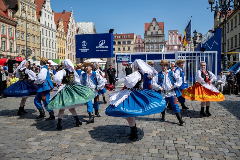Otwarcie ogólnodostępnej strefy kibica Fan Festival w rynku