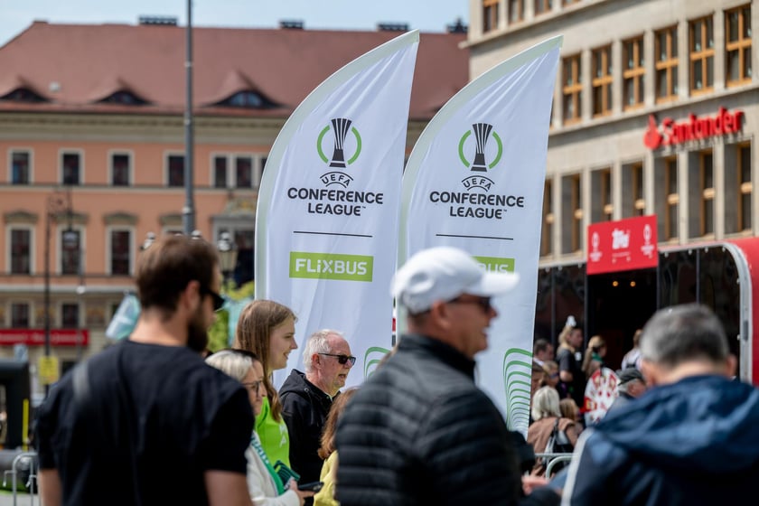 Otwarcie ogólnodostępnej strefy kibica Fan Festival w rynku