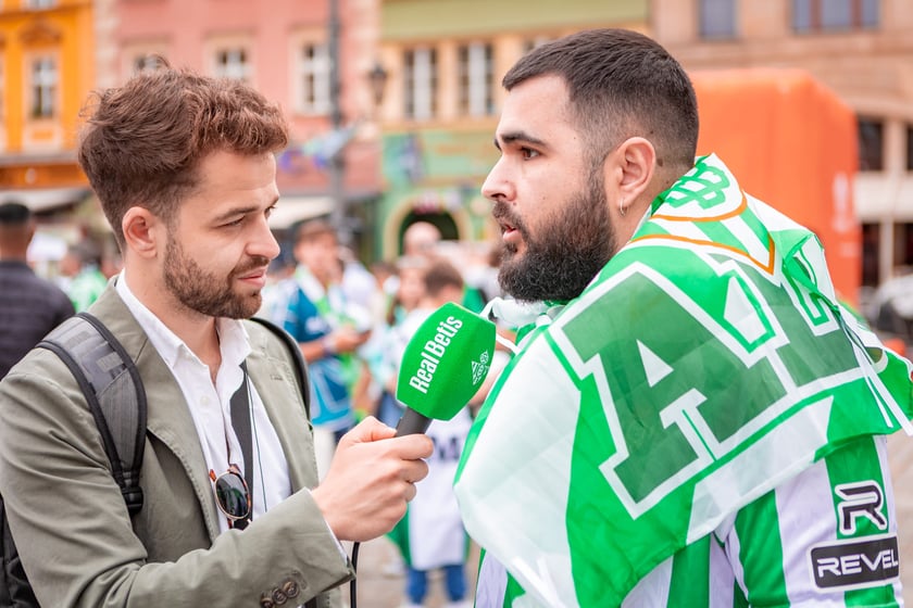 Kibice na wrocławskim Rynku. 28.05.2025