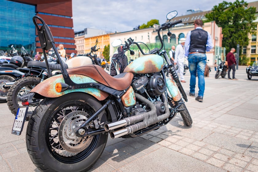 Distinguished Gentleman's Ride - stylowe i klasyczne motocykle przejechały przez Wrocław - 1 czerwca 2025 r.