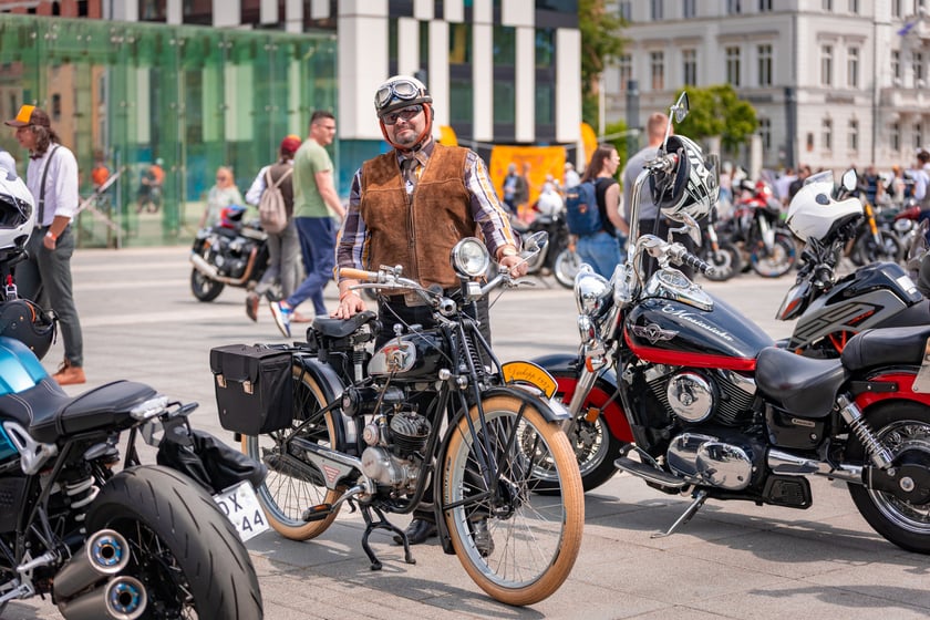 Distinguished Gentleman's Ride - stylowe i klasyczne motocykle przejechały przez Wrocław - 1 czerwca 2025 r.