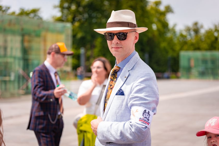 Distinguished Gentleman's Ride - stylowe i klasyczne motocykle przejechały przez Wrocław - 1 czerwca 2025 r.