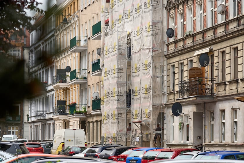 Kamienica Chudoby 9 tuż przed zakończeniem remontu (czerwiec 2025)