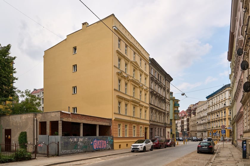 Kamienica Prądzyńskiego 24 po remoncie (czerwiec 2025)