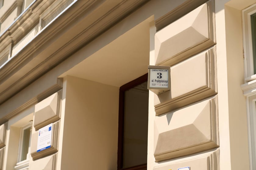 Kamienica Prądzyńskiego 3 po remoncie (czerwiec 2025)
