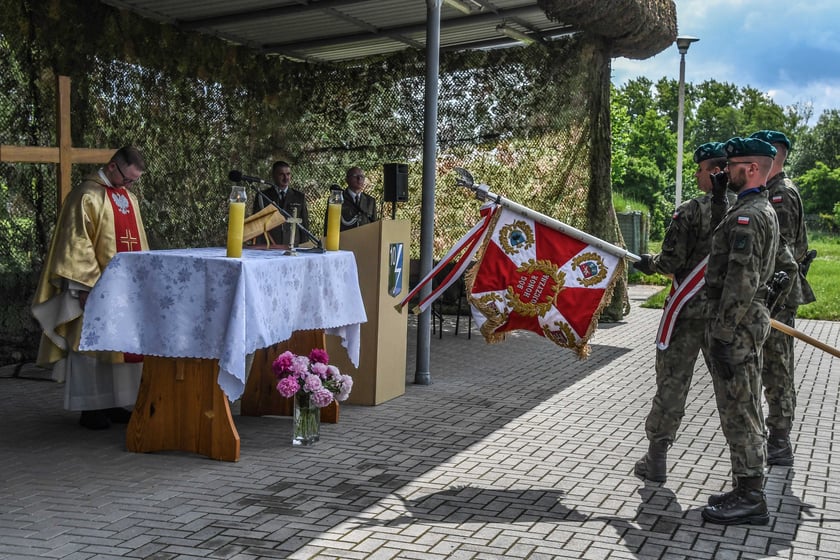 Obchody święta 10. Wrocławskiej Brygady Łączności
