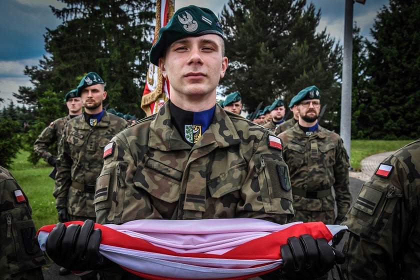 Obchody święta 10. Wrocławskiej Brygady Łączności