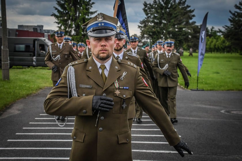 Obchody święta 10. Wrocławskiej Brygady Łączności