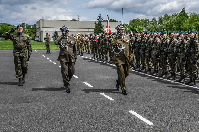 Obchody święta 10. Wrocławskiej Brygady Łączności