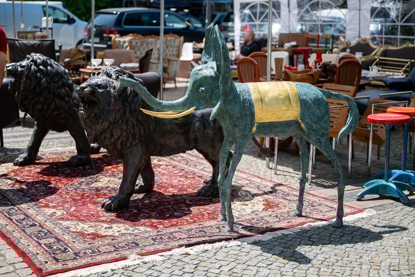 Giełda Staroci w okolicach Rynku, przy Kościele św. Marii Magdaleny na skwerze przy rogu ulic Szewskiej i Wita Stwosza- 12-15 czerwca