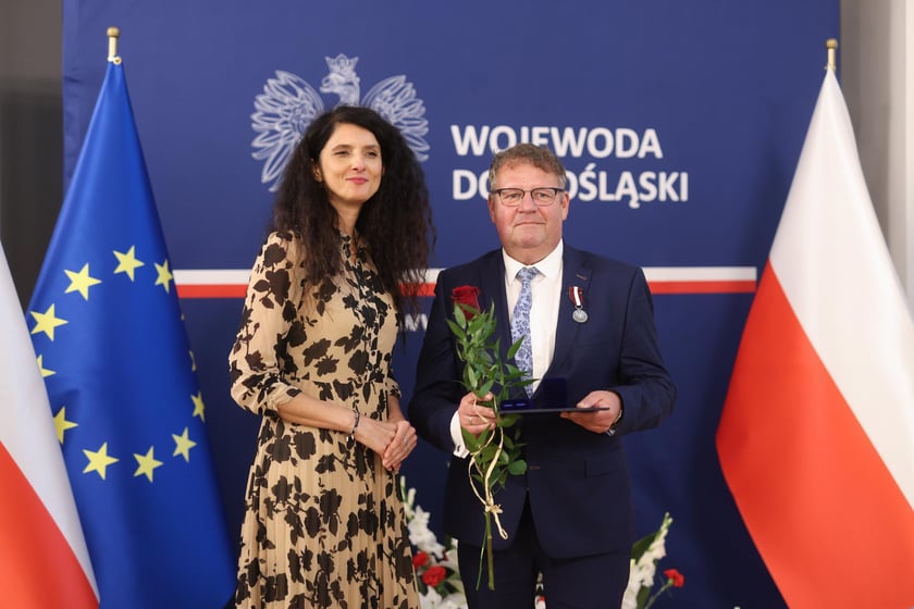 Wręczenie odznak samorządowcom w urzędzie wojewódzkim (16 czerwca 2025)