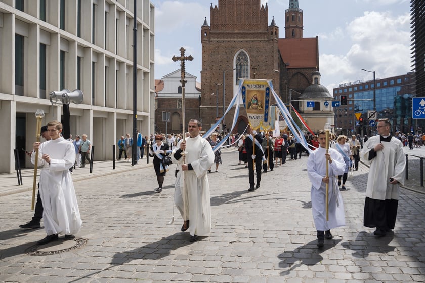 Boże Ciało 2025, uroczysta procesja