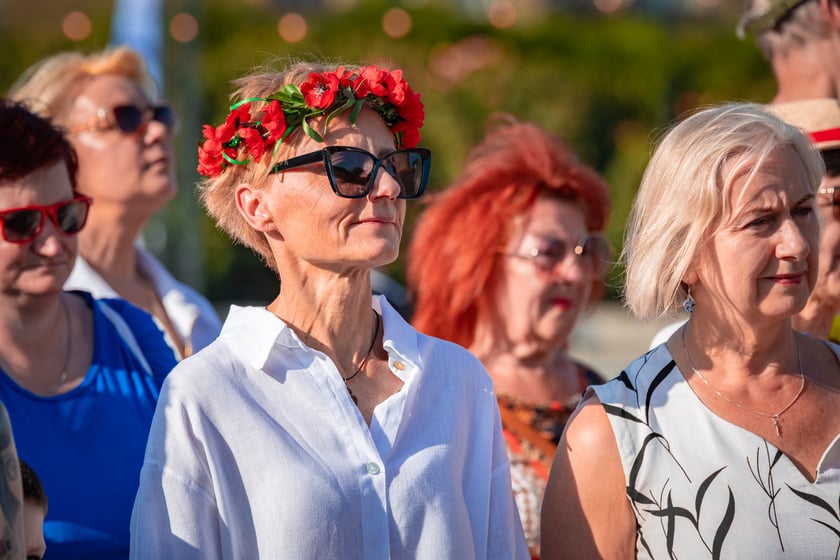 Pierwsza Wrocławska (świętojańska) Potańc&oacute;wka na placu Wolności