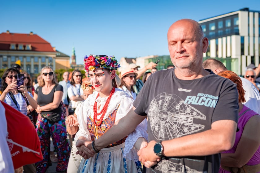 Pierwsza Wrocławska (świętojańska) Potańc&oacute;wka na placu Wolności