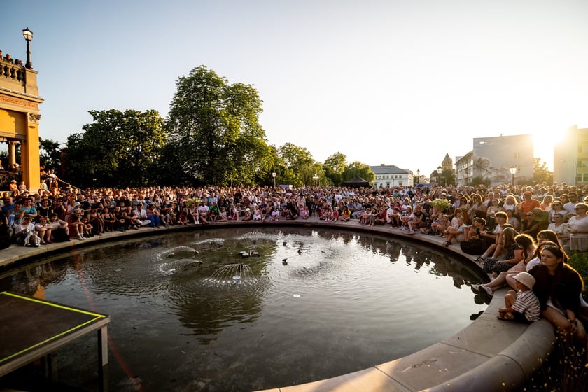 Na Bastionie Sakwowym tłumy meloman&oacute;w. Koncert muzyki filmowej oczarował publiczność