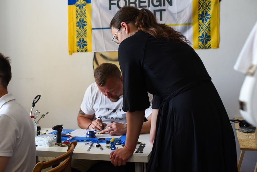 Warsztaty ze składania dronów w Foreign Front, 22 czerwca 2025