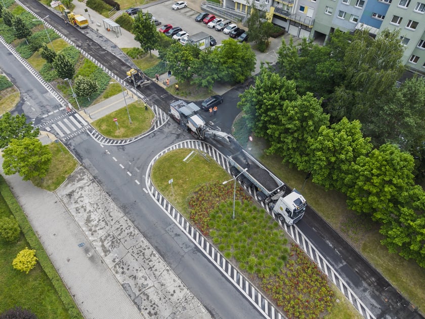 Sprzęt budowlany i drogowcy na Bajana, pierwszy dzień remontu (23 czerwca 2025)