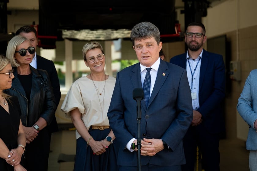 Otwarcie Branżowego Centrum Umiejętności w dziedzinie elektromobilności w ZS nr 2 we Wrocławiu