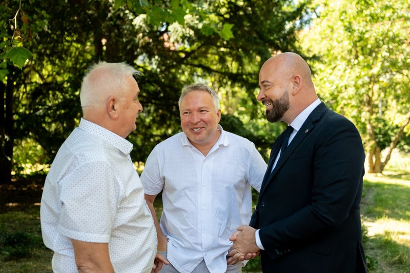 Podpisanie symbolicznej umowy na przebudowę ulicy Powstańców Śląskich, 1 lipca 2025 roku
