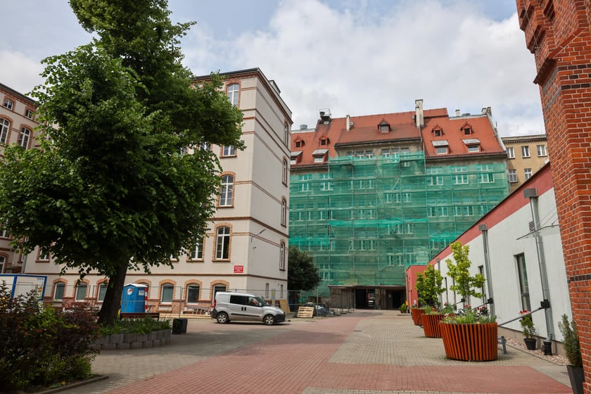 LO IV przy ul. Świstackiego