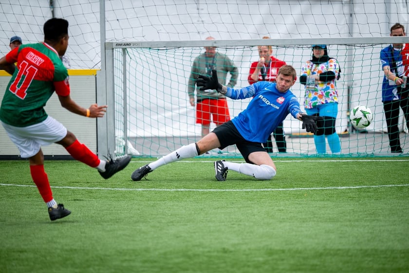 Ruszył XV Wrocław Cup! Kolorowa parada otworzyła Międzynarodowy Turniej w Piłce Ulicznej