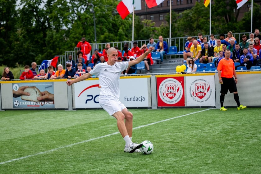 Ruszył XV Wrocław Cup! Kolorowa parada otworzyła Międzynarodowy Turniej w Piłce Ulicznej