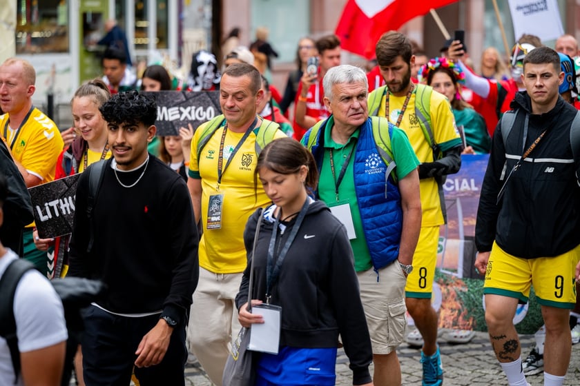 Ruszył XV Wrocław Cup! Kolorowa parada otworzyła Międzynarodowy Turniej w Piłce Ulicznej