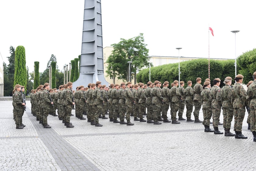 Przysięga żołnierzy 16. Dolnośląskiej Brygady Obrony Terytorialnej