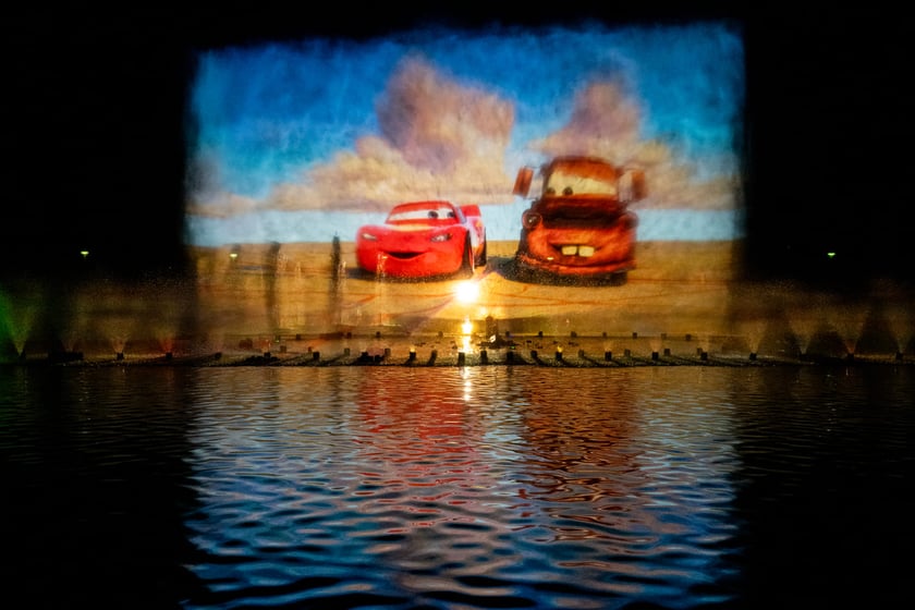 Pr&oacute;ba generalna pokazu specjalnego fontanny multimedialnej "Pixar: Lato Przyjaźni"