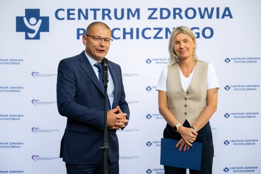 Dyrektor WCZ dr Wojciech Skiba i wizeprezydent Wrocławia Renata Granowska