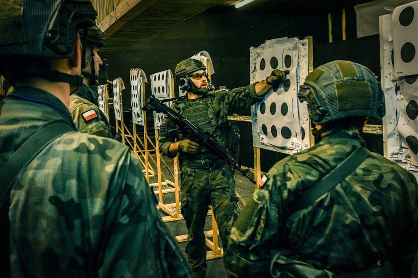 Żołnierze na szkoleniu "Wakacje z wojskiem 2"