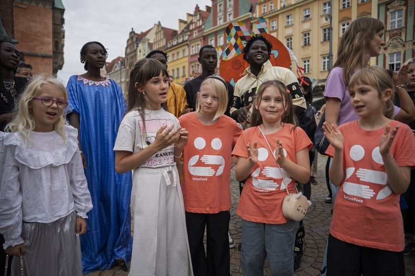 Barwna parada Lelenfant, 28.08