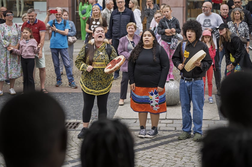 Barwna parada Lelenfant, 28.08