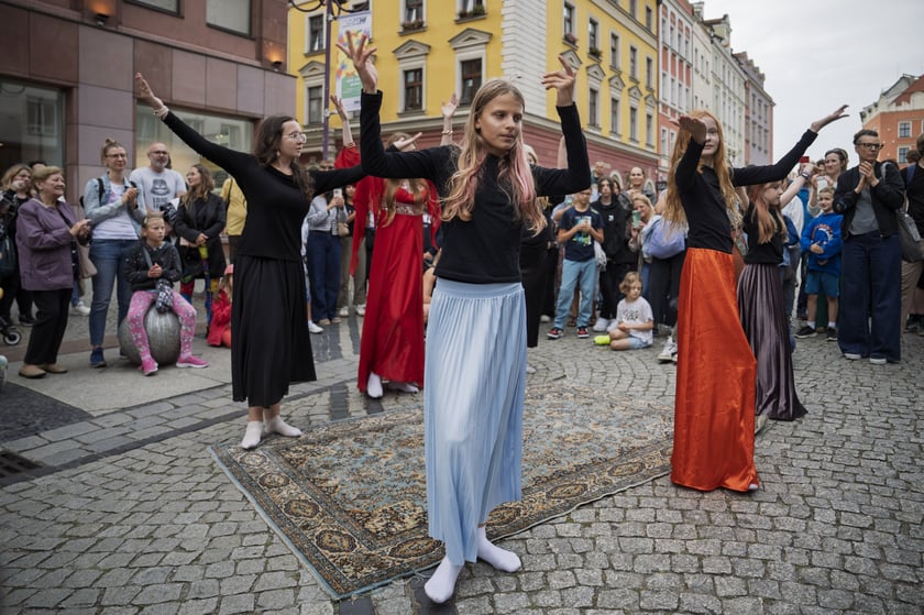 Barwna parada Lelenfant, 28.08