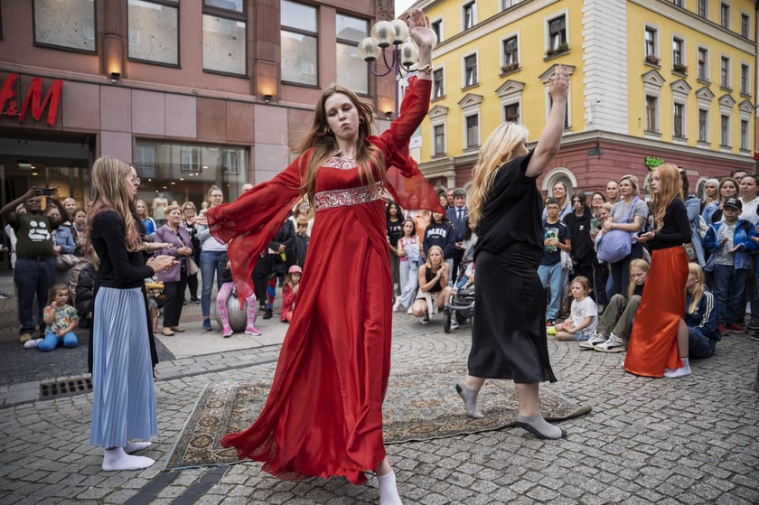 Barwna parada Lelenfant, 28.08