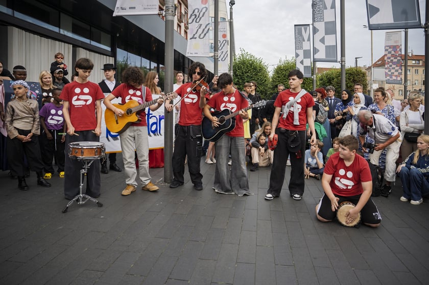 Barwna parada Lelenfant, 28.08