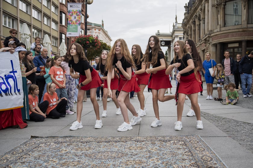 Barwna parada Lelenfant, 28.08