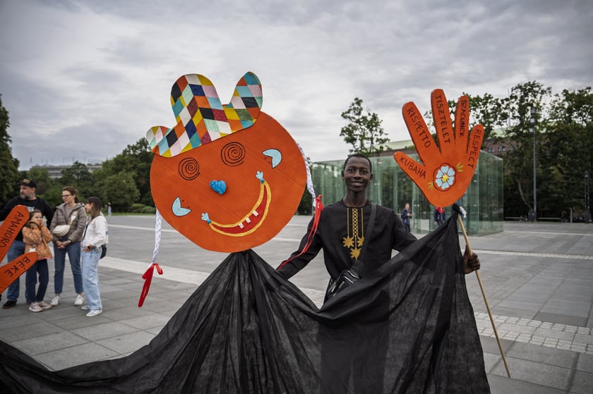 Barwna parada Lelenfant, 28.08