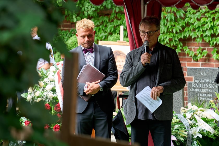 Mariusz Urbanek, redaktor naczelny miesięcznika "Odra" żegna Urszulę Kozioł