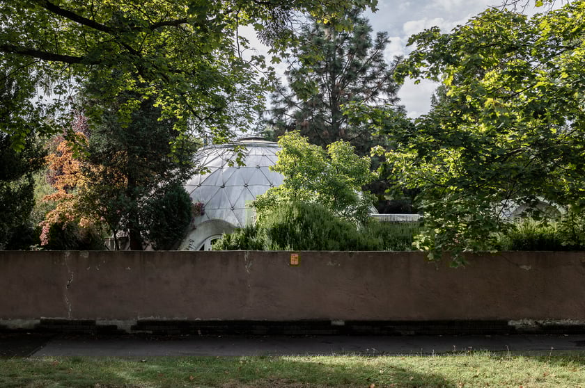 Dom Igloo, zdjęcie z wystawy &bdquo;Kształt marzeń. Architektura Witolda Lipińskiego&rdquo; Muzeum Architektury we Wrocławiu