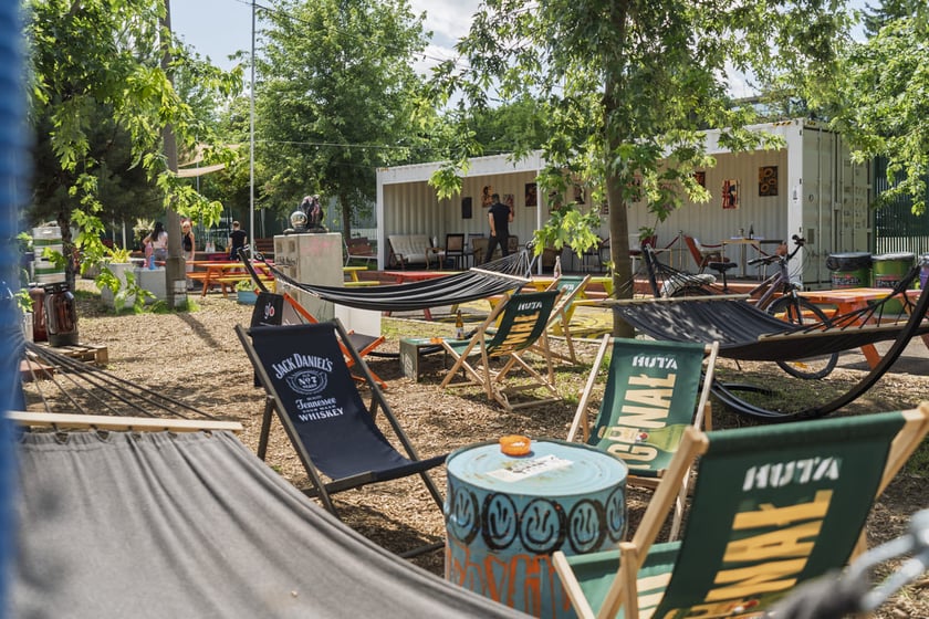 HUTA przy ul. Grabiszyńskiej 241.