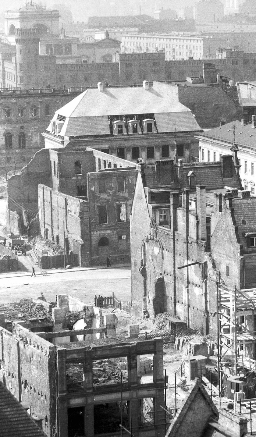 Zdjęcie z wystawy "Niemi świadkowie historii"