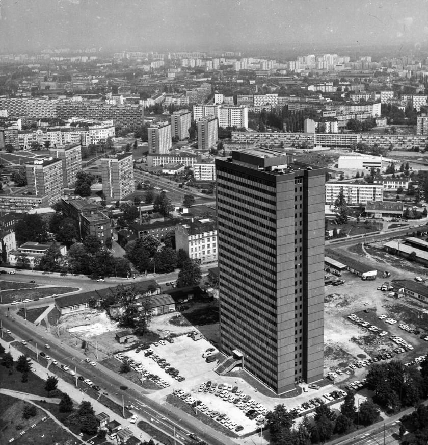 Zdjęcie z wystawy "Niemi świadkowie historii"