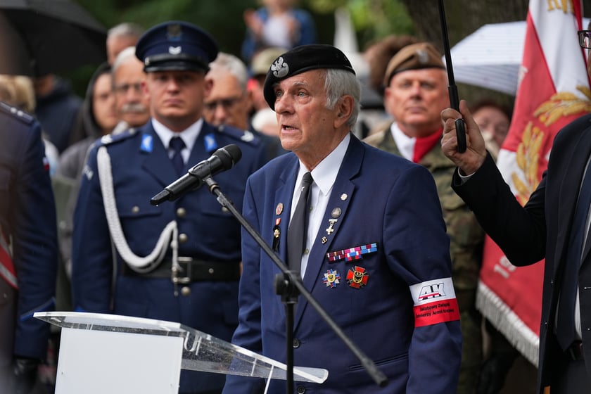 Uroczystości przy pomniku Rotmistrza Witolda Pileckiego w 81. rocznicę wybuchu Powstania Warszawskiego