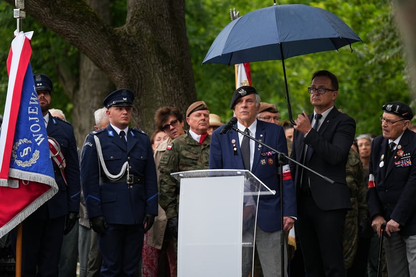 Uroczystości przy pomniku Rotmistrza Witolda Pileckiego w 81. rocznicę wybuchu Powstania Warszawskiego