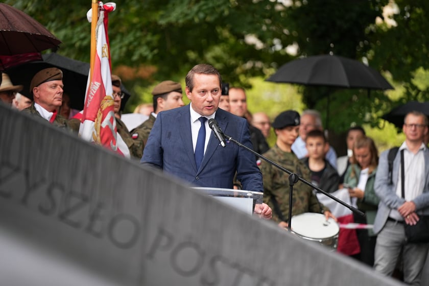 Uroczystości przy pomniku Rotmistrza Witolda Pileckiego w 81. rocznicę wybuchu Powstania Warszawskiego