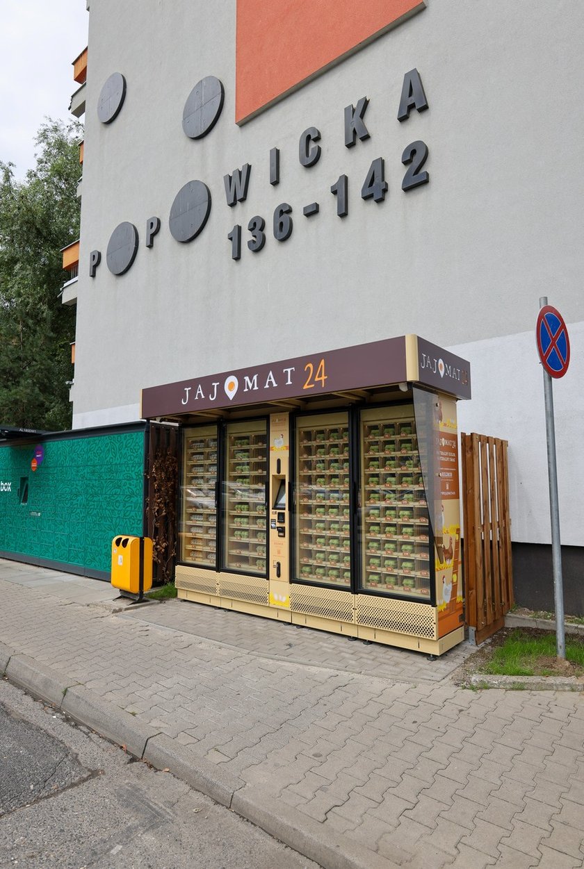 Jajomat przy ul. Popowickiej we Wrocławiu